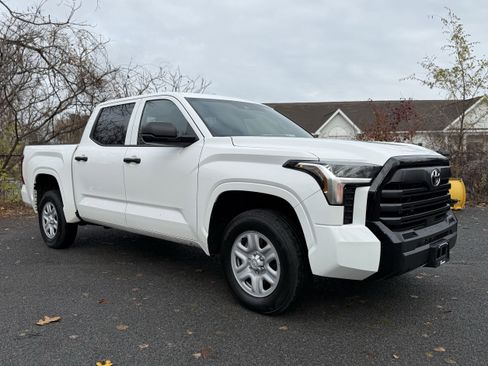 Used 2025 Toyota Tundra SR image 12