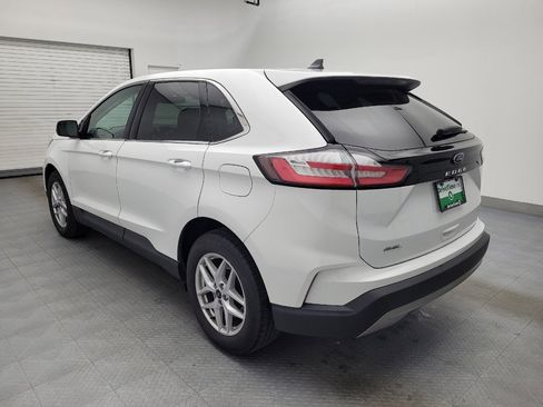 Used 2023 Ford Edge SEL image 3