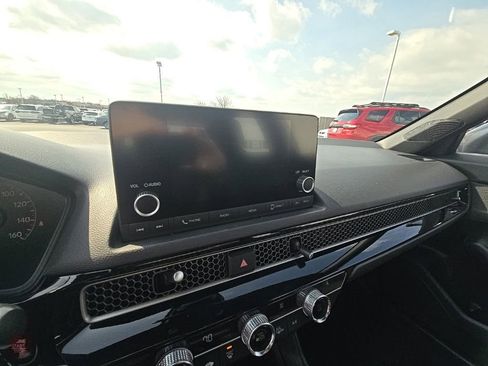 Certified 2025 Honda Civic Sport image 18