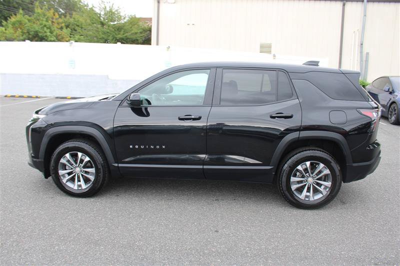 Used 2026 Chevrolet Equinox LT AWD/4WD image 5