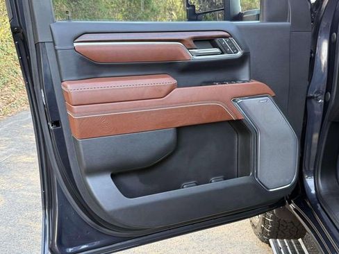Certified 2024 GMC Sierra 2500 Denali Ultimate w/ Max Trailering Package AWD/4WD image 10