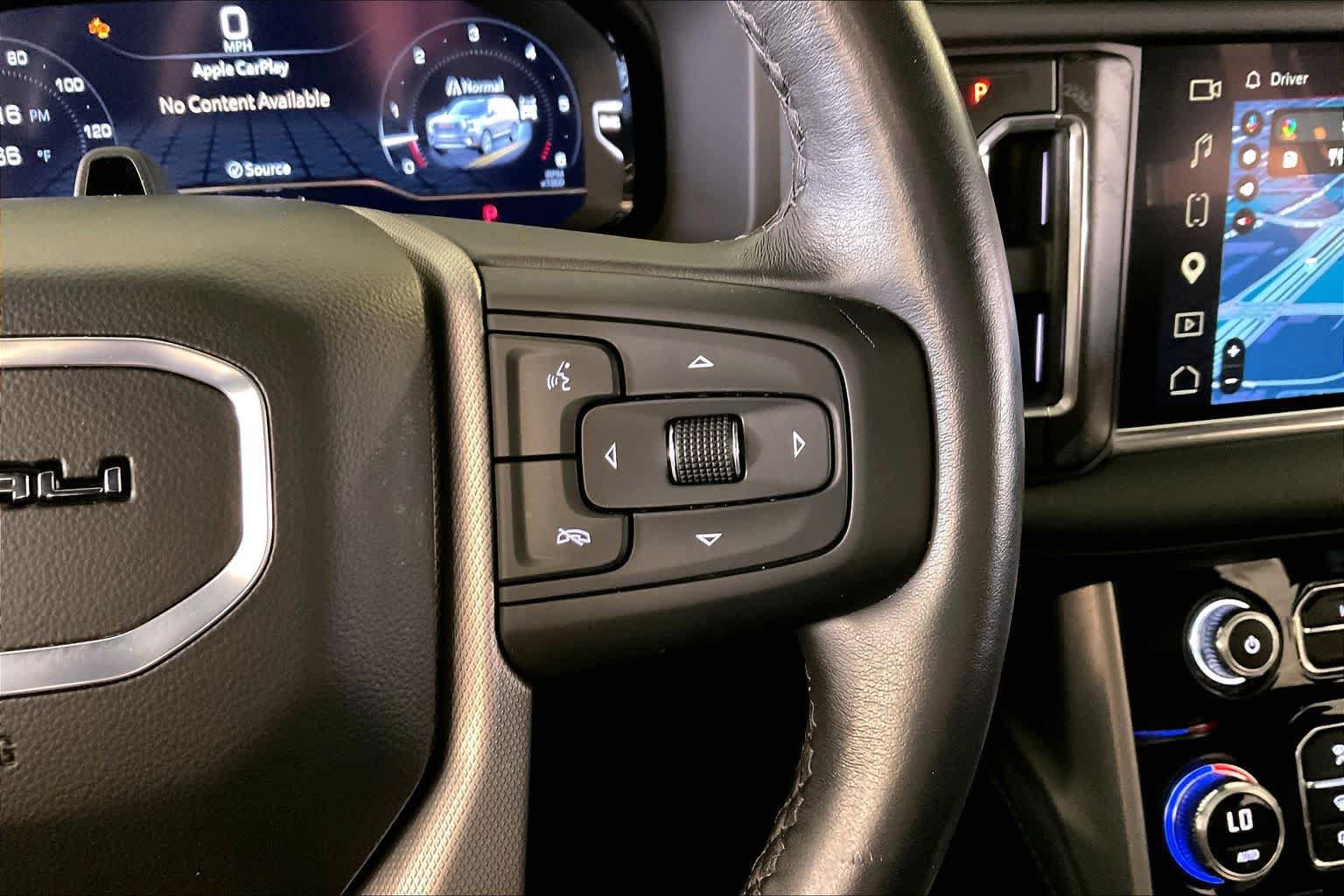 Used 2024 GMC Yukon Denali w/ Denali Reserve Package AWD/4WD image 23
