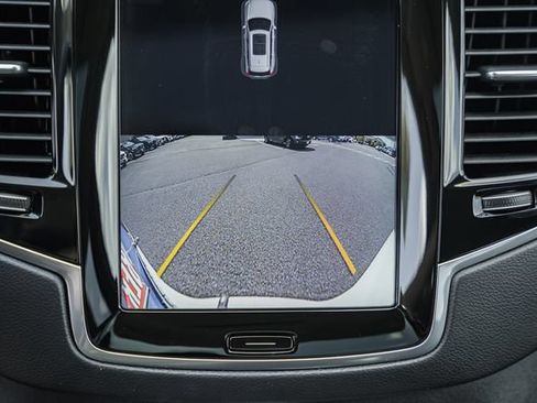 Certified 2023 Volvo XC90 T8 Ultimate w/ Protection Package Premier AWD/4WD image 42