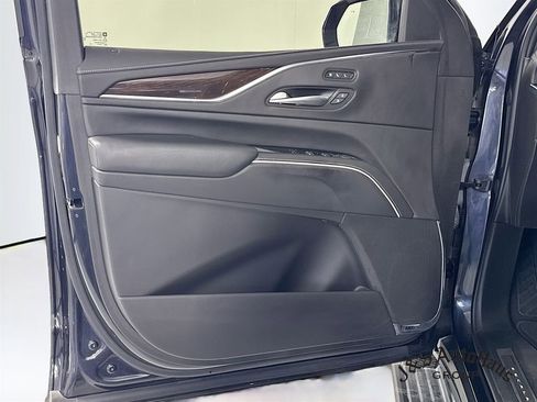 Used 2022 Cadillac Escalade Sport Platinum image 22