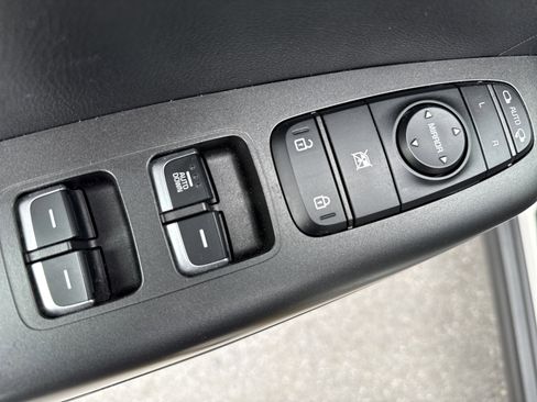 Used 2022 Kia Sportage LX w/ LX AWD Value Edition Package image 16