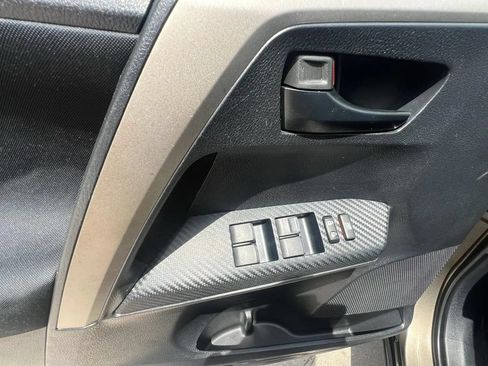 Used 2013 Toyota RAV4 XLE FWD image 25