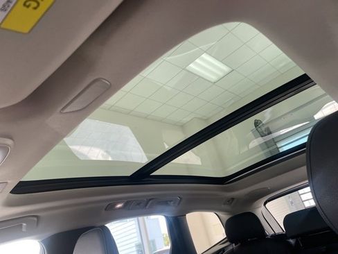 Certified 2023 Volvo XC60 B5 Plus image 13