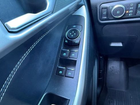 Used 2023 Ford Explorer XLT w/ Equipment Group 202A image 21