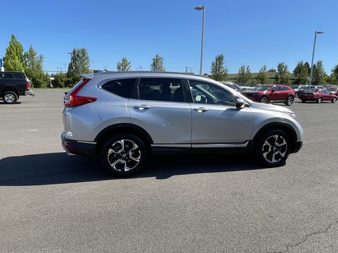 Used 2018 Honda CR-V Touring image 6
