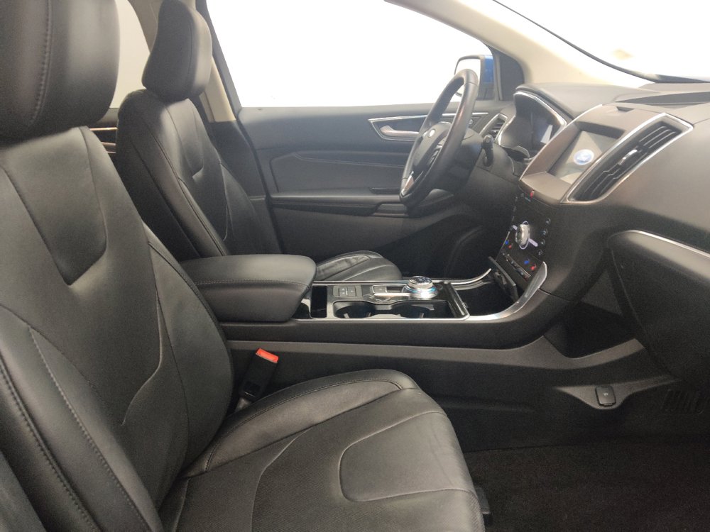 Used 2020 Ford Edge Titanium w/ Equipment Group 301A FWD image 21