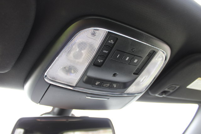 Used 2016 Jeep Grand Cherokee Laredo 75th Anniversary AWD/4WD image 24