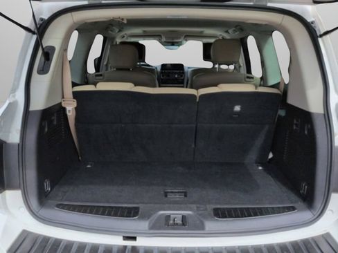 Used 2023 Nissan Armada Platinum w/ Captain's Chairs Package RWD image 10