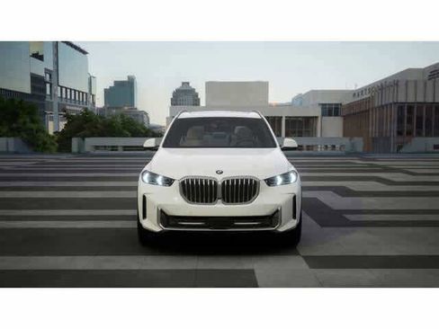 Used 2026 BMW X5 xDrive40i image 3