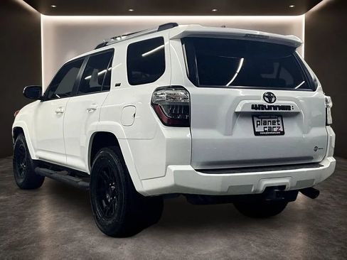 Used 2021 Toyota 4Runner SR5 Premium w/ Moonroof Package RWD image 5