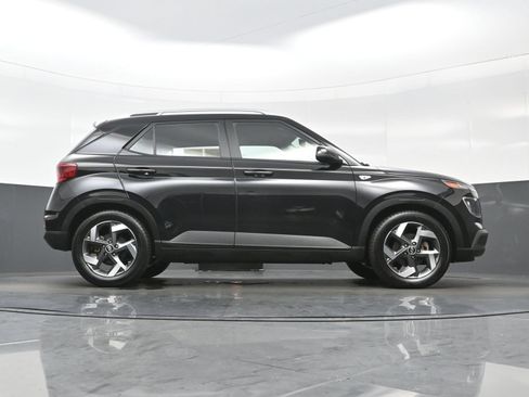 Used 2021 Hyundai Venue SEL FWD image 29