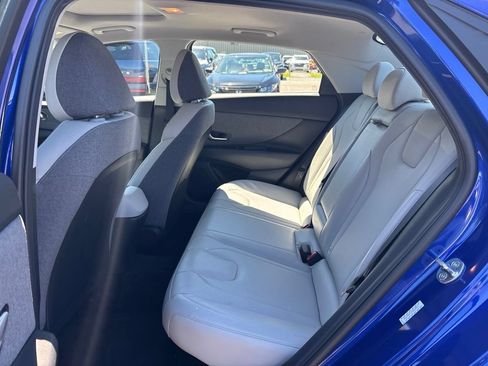 Used 2023 Hyundai Elantra Limited w/ Cargo Package FWD image 27