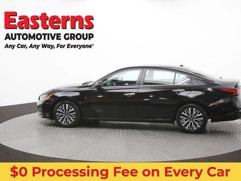 Used 2023 Nissan Altima 2.5 SV FWD image 63