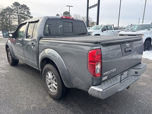 Used 2019 Nissan Frontier SV image 6
