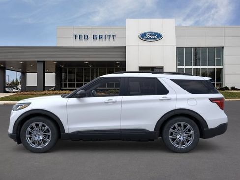 New 2026 Ford Explorer Active w/ Active Comfort Package AWD/4WD image 4