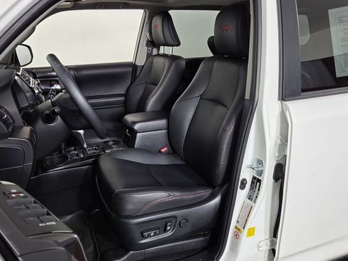 Used 2019 Toyota 4Runner TRD Off-Road Premium AWD/4WD image 16