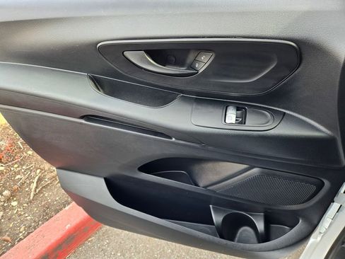 Used 2023 Mercedes-Benz Metris image 22