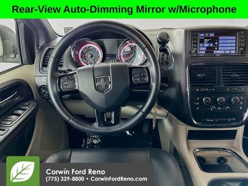 Used 2017 Dodge Grand Caravan SXT image 21