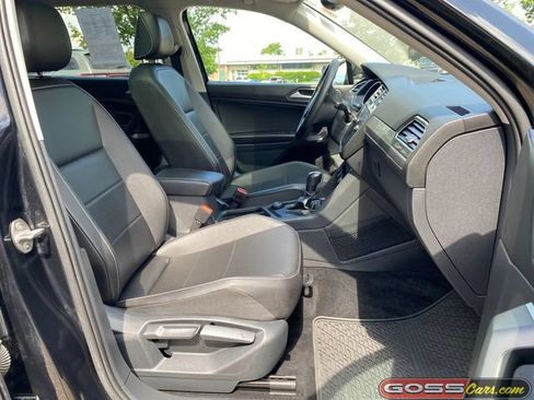 Used 2021 Volkswagen Tiguan SE AWD/4WD image 5