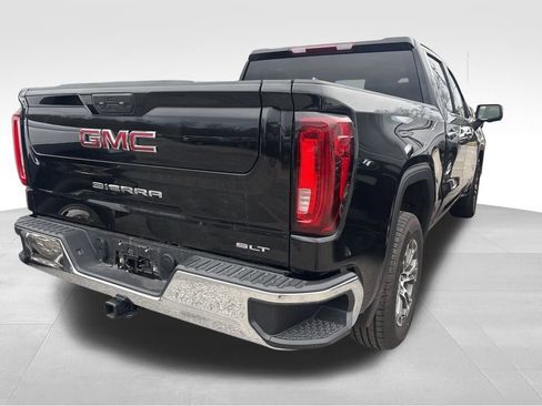 Certified 2025 GMC Sierra 1500 SLT image 8