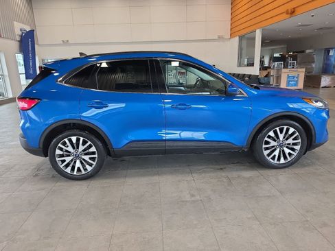 Certified 2021 Ford Escape Titanium FWD image 6