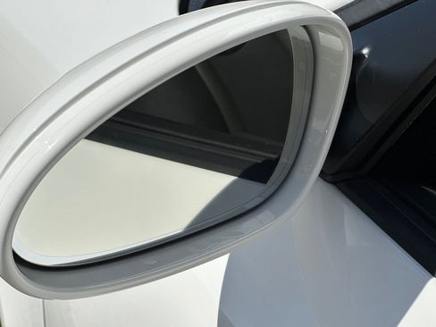 Used 2011 Porsche 911 Turbo image 38