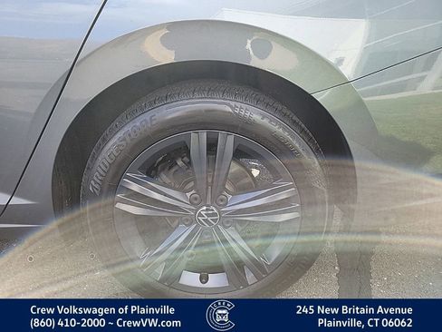 Certified 2022 Volkswagen Jetta SE image 22