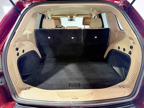 Used 2019 Jeep Grand Cherokee Laredo image 37