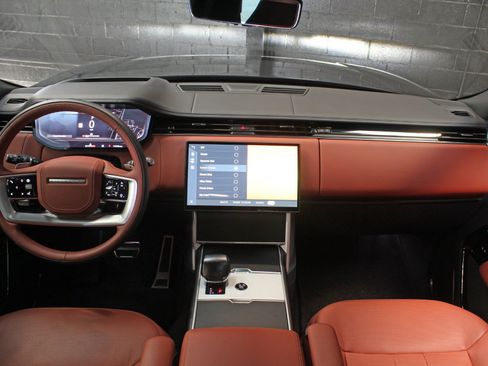 Used 2024 Land Rover Range Rover SV AWD/4WD image 28