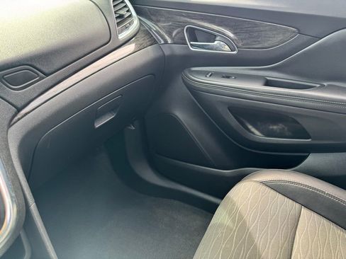 Used 2016 Buick Encore Convenience FWD image 21