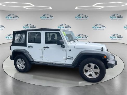 Used 2015 Jeep Wrangler Unlimited Sport AWD/4WD image 4