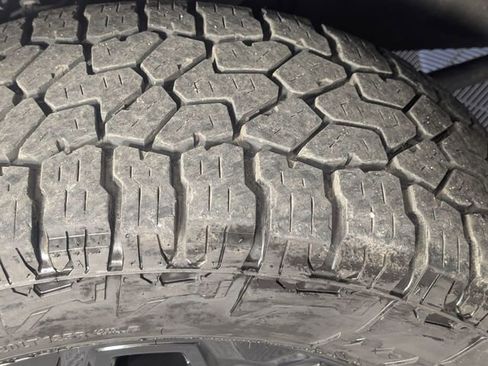 Certified 2024 Chevrolet Silverado 2500 LTZ w/ LTZ Convenience Package image 9