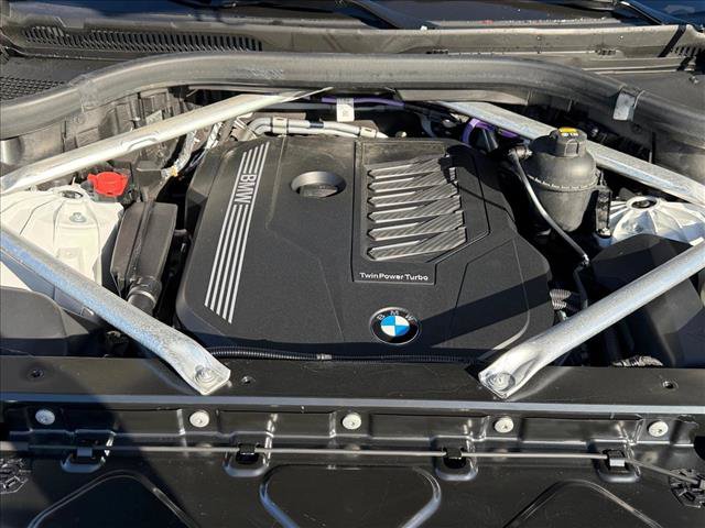 Used 2022 BMW X5 xDrive40i w/ Executive Package AWD/4WD image 26