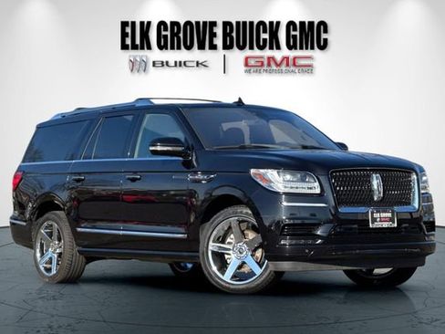 Used 2020 Lincoln Navigator L Reserve w/ Equipment Group 208A Reserve image 2