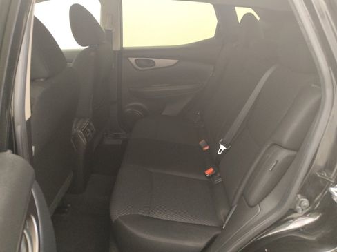 Used 2020 Nissan Rogue Sport S w/ Appearance Package FWD image 18