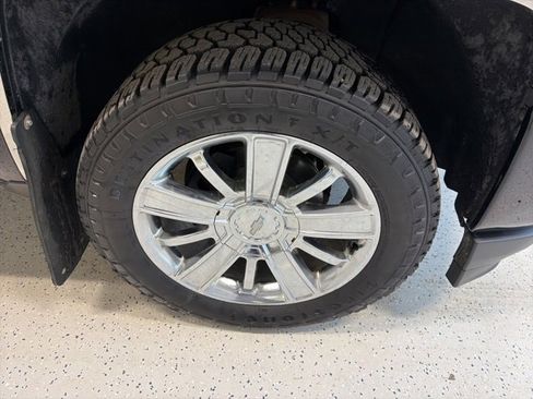 Used 2018 Chevrolet Silverado 1500 High Country image 10