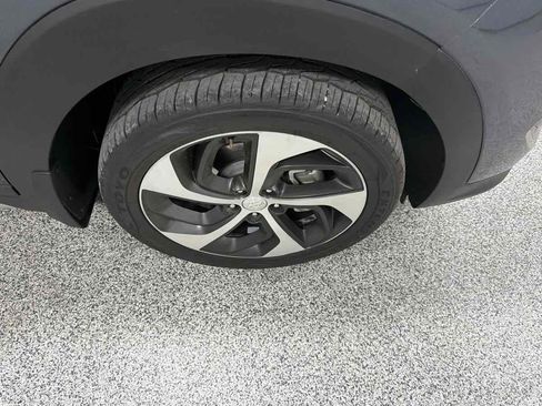 Used 2017 Hyundai Tucson Limited w/ Limited Ultimate Package 03 FWD image 42