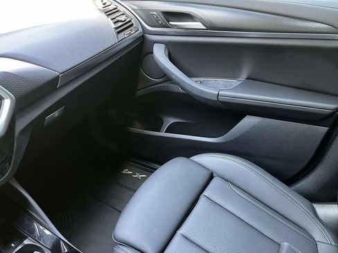 Used 2024 BMW X4 M40i AWD/4WD image 30