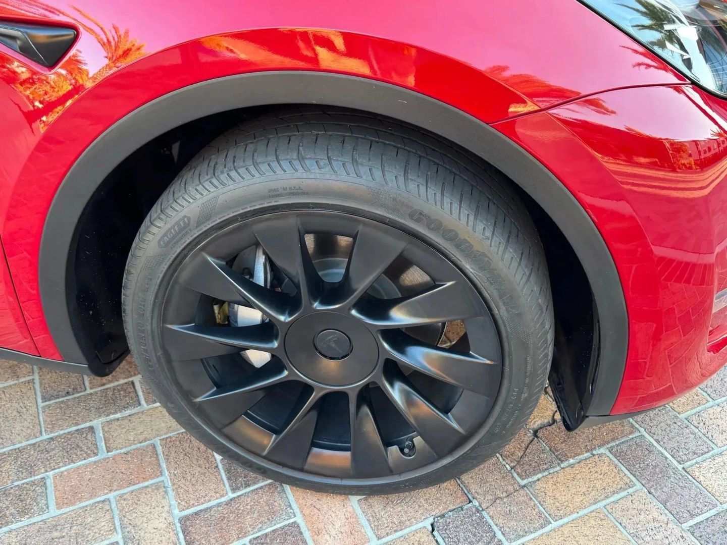 Used 2022 Tesla Model Y Long Range AWD/4WD image 28