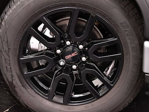 Used 2024 GMC Sierra 1500 Elevation AWD/4WD image 11