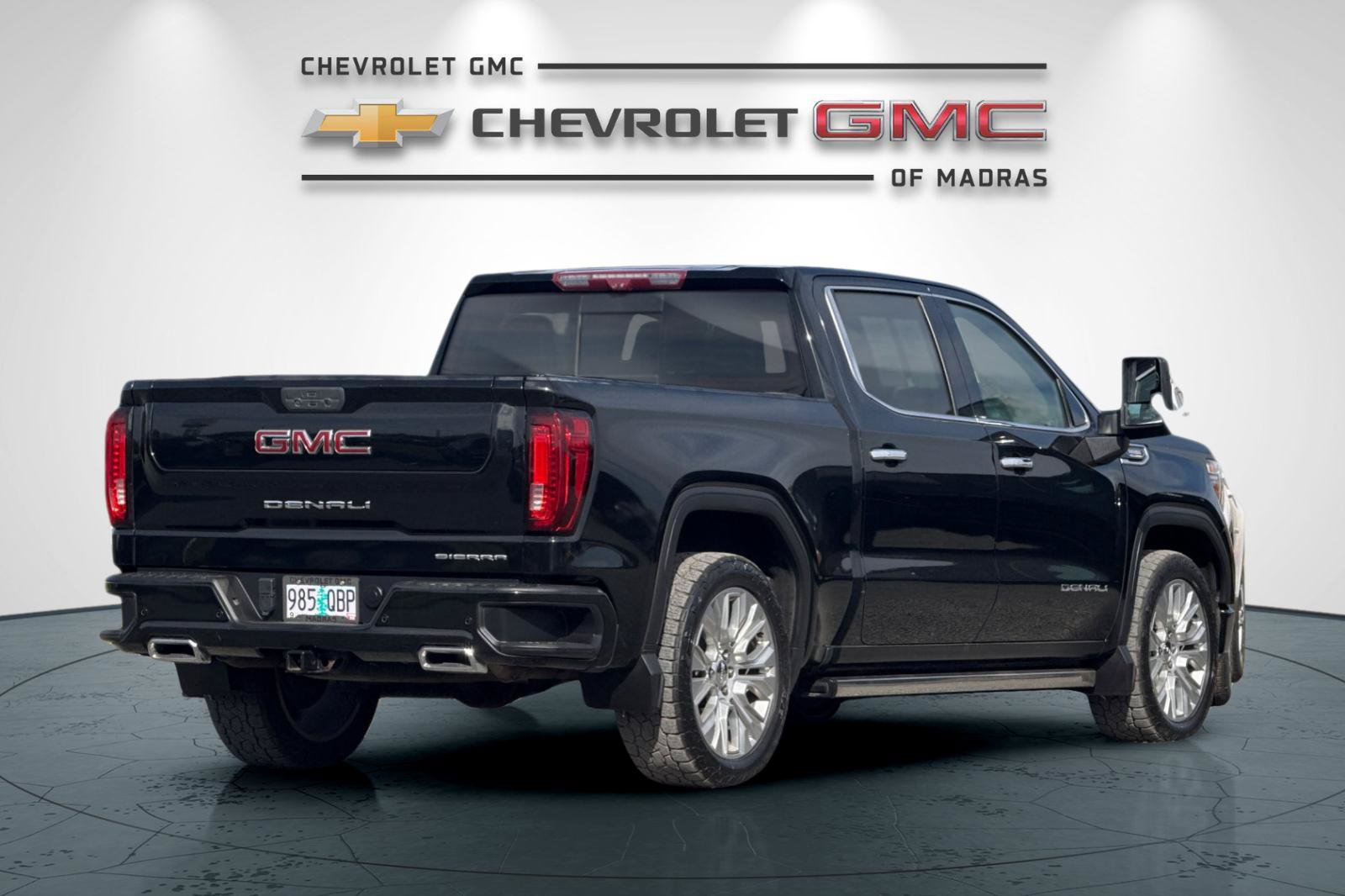 Used 2021 GMC Sierra 1500 Denali w/ Denali Ultimate Package AWD/4WD image 3