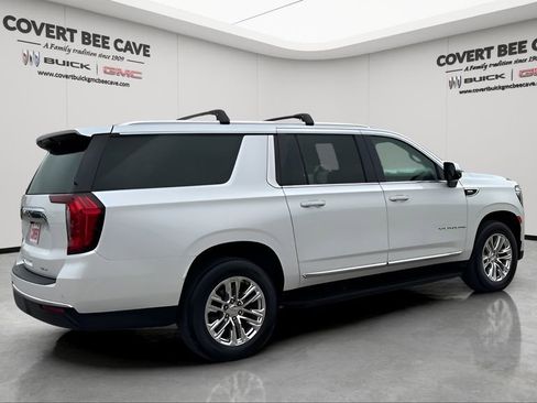 Used 2021 GMC Yukon XL SLT w/ SLT Premium Package image 10
