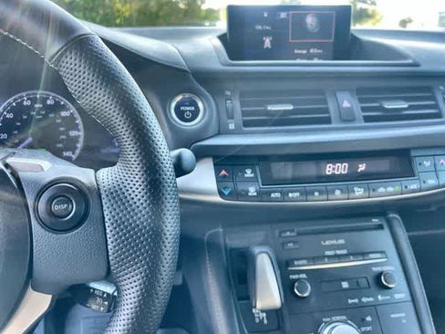 Used 2016 Lexus CT 200h w/ Navigation Package FWD image 18
