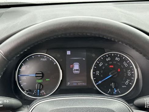 Used 2021 Toyota RAV4 XLE w/ Convenience Package AWD/4WD image 7