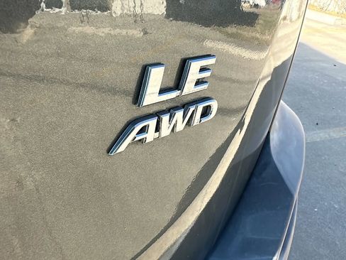 Used 2015 Toyota RAV4 LE image 10