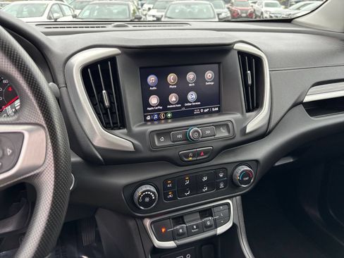Used 2024 GMC Terrain SLE FWD image 14